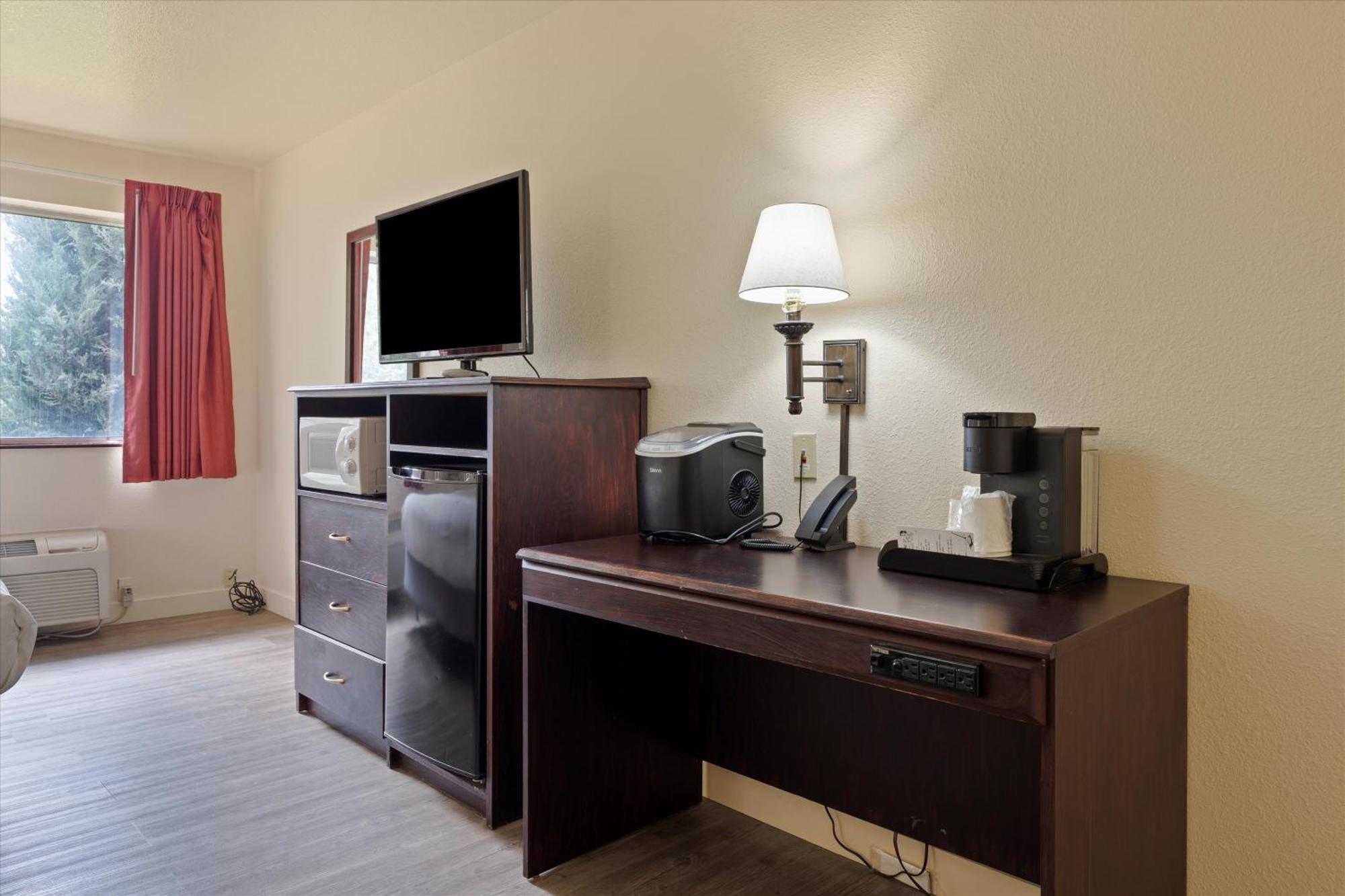 Quincy Inn And Suites מראה חיצוני תמונה