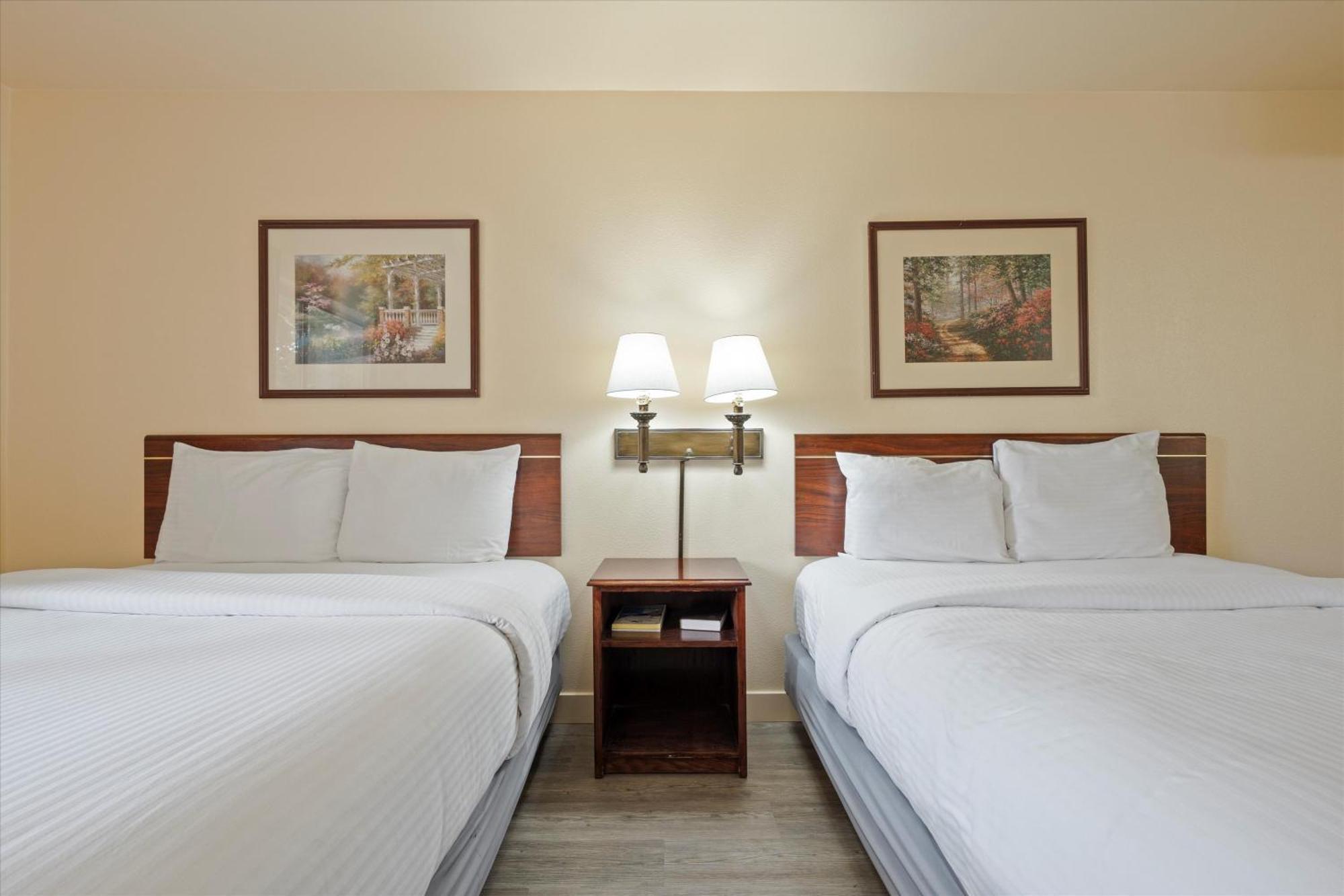 Quincy Inn And Suites מראה חיצוני תמונה