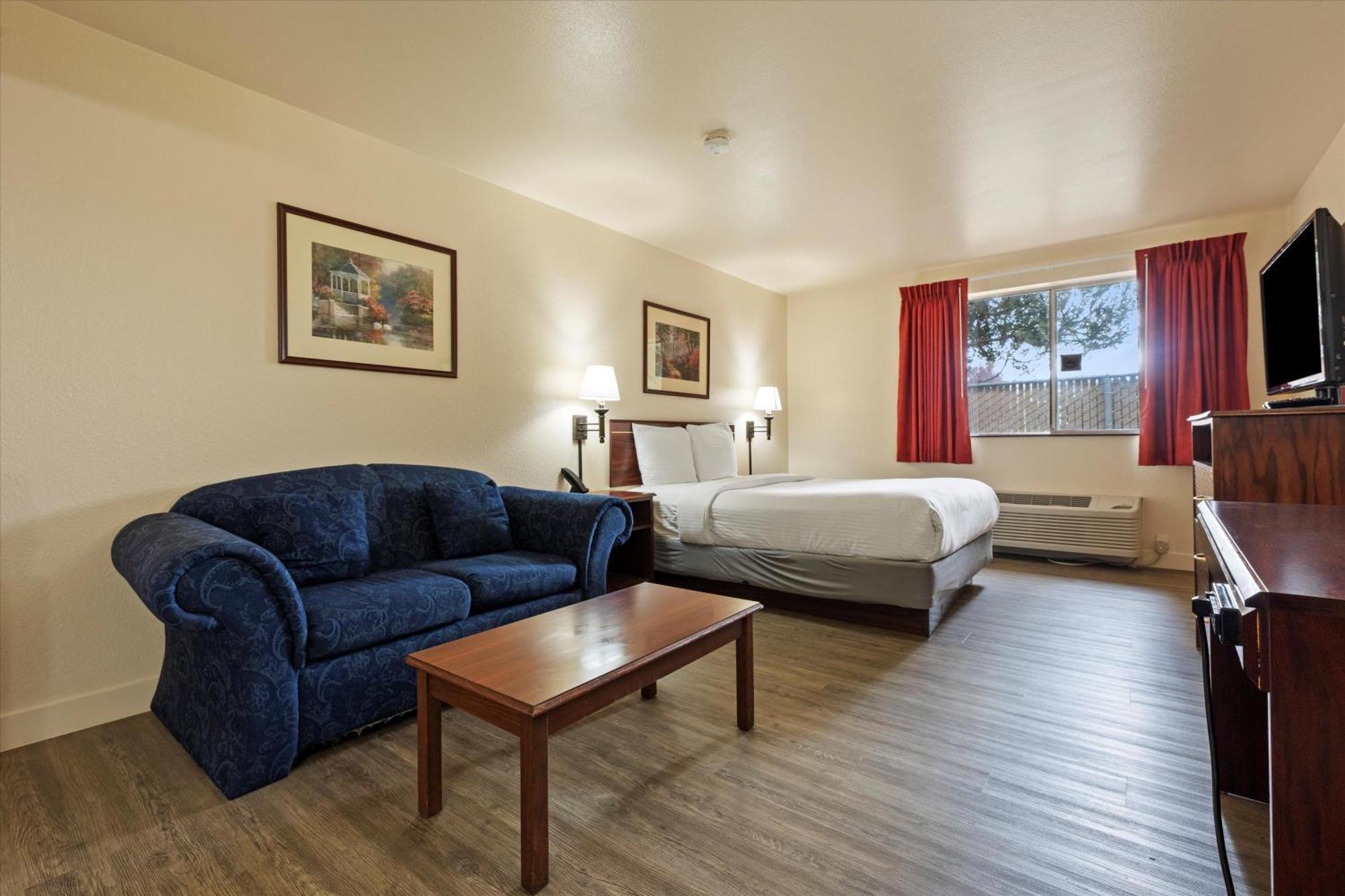Quincy Inn And Suites מראה חיצוני תמונה